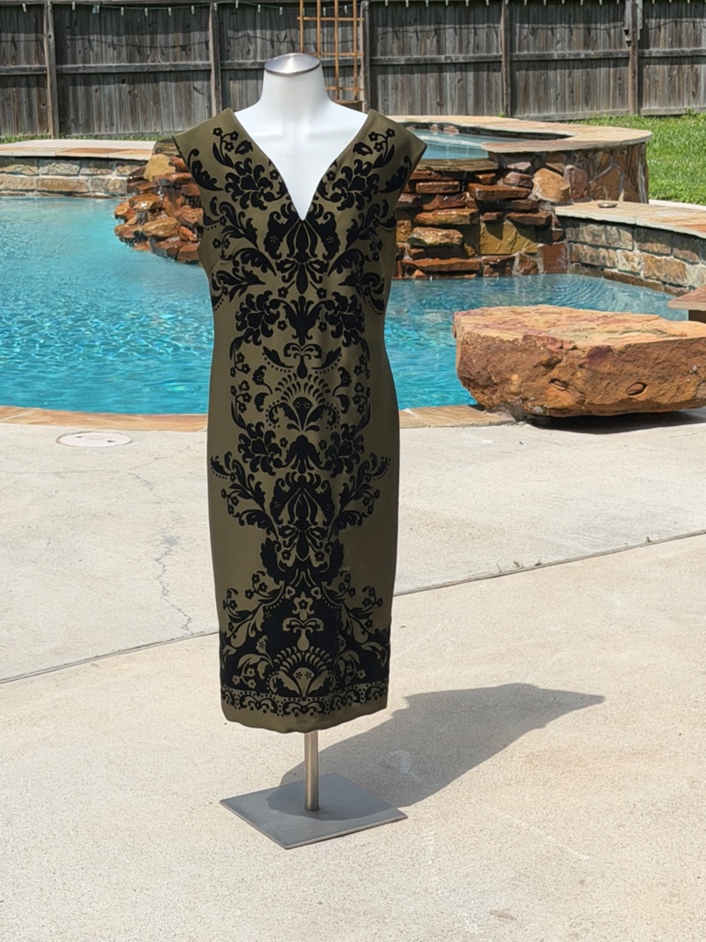 Eci Olive Green V-Neck Sheath Dress with Black Damask Print 10